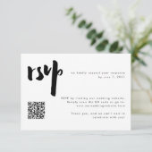 Vet Modern Zwart Borstel Script Wedding QR Code RSVP Kaartje (Staand voorkant)
