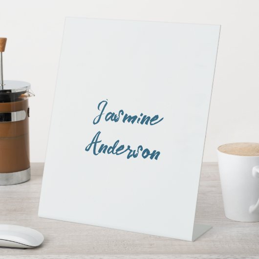 Vet Moderne Minimalistische Oceaan Blauwe Kleur Reclamebord Met Voetstuk (Insitu)