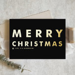 Vet Moderne Typografie Zwart Vrolijk Kerstfeest Folie Wenskaart<br><div class="desc">Stuur familie en vrienden uw kerstgroeten met deze aanpasbare zwarte en gouden kerstkaart. Het toont een gedurfde typografie. Personaliseer door uw gegevens toe te voegen. Deze gouden folie kerstkaart is verkrijgbaar in andere folie kleuren en cardstock.</div>