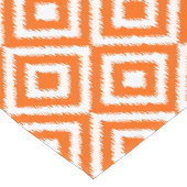 Vet Oranje Ikat Squares Mosaic Art Pattern Korte Tafelloper (Hoek)
