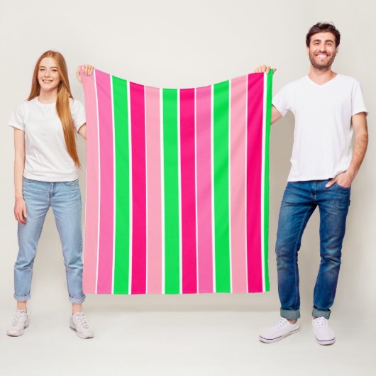 Vet roze en groene strepen fleece deken (In situ)
