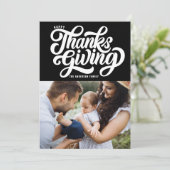 Vet Script Typografie Zwarte Thanksgiving Feestdagenkaart (Staand voorkant)