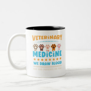 Vet Tech Veterinarian Funny Draw Blood Tweekleurige Koffiemok