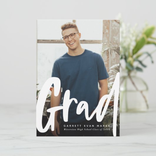 Vet trendy afstudeerder modern afstuderen voor ver (Staand voorkant)