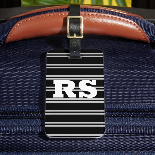 Vet wit monogram, Lt grijze lijnen op zwart Bagagelabel (Voorkant Insitu 2)