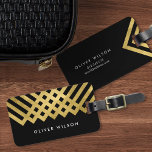 Vet Zwart Faux Goud Geometrisch Bagagelabel<br><div class="desc">Onderscheid je van alle andere bagage bij de bagageband met dit gedurfde en elegante zwarte label met een faux gold geometrisch ontwerp. Personaliseer dit label met uw gegevens en klik op de knop "Aanpassen" voor meer mogelijkheden, zoals het wijzigen van het lettertype en de grootte ervan. *Houd er rekening mee...</div>