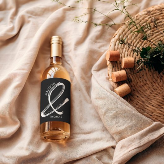 Vet zwart-wit minimalistische moderne bruiloft wijn etiket