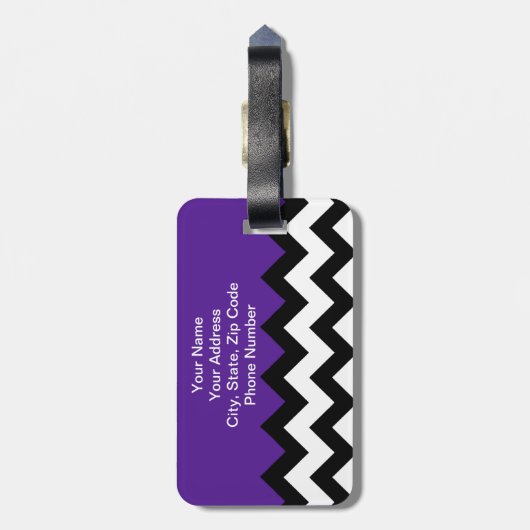 Vet zwarte witte zigzag Stripes en aubergineViolet Bagagelabel (Achterkant verticaal)