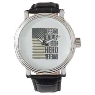 Veteraan Echtgenoot Vader Beschermer Held Vlag T-s Horloge