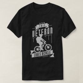 Veteraan houdt van fietsen t-shirt