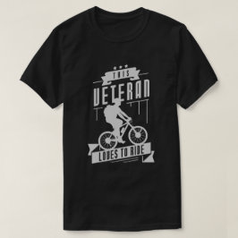 Veteraan houdt van fietsen t-shirt