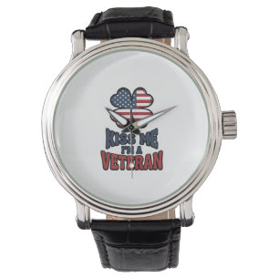 Veteraan Kus Me Patriottische Klaver Vintage T-shi Horloge