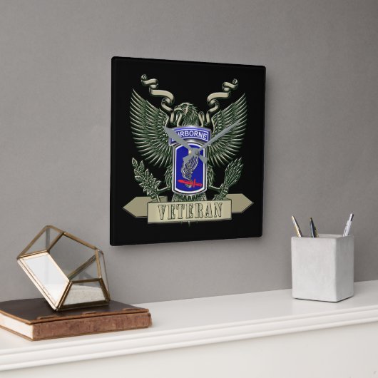 Veteraan van de 173rd Airborne Brigade Vierkante Klok (Kantoor)