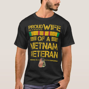 Veteraan van een Vietnam Veteraan mijn man is een  T-shirt