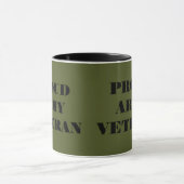 Veteraan van het mok Proud Leger (Midden)