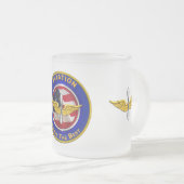 Veteraan voor de burgerluchtvaart matglas koffiemok (Voorkant rechts)