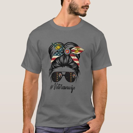 Veteraan Vrouw Militair Patriottisch Messy Bun Haa T-shirt (Voorkant)