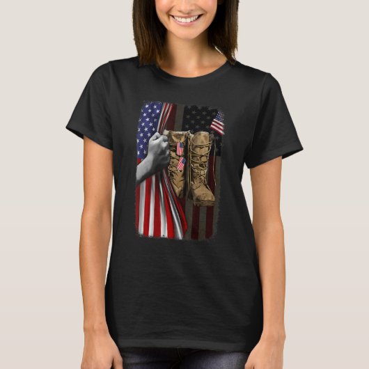 Veteran Dog Label Combat Boots American Flag Hand  T-shirt (Voorkant)