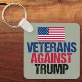 Veteranen tegen de Amerikaanse vlag Trump Sleutelhanger (Voorkant)
