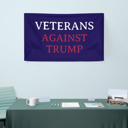 VETERANEN TEGEN TRUMP SPANDOEK (Beurs)