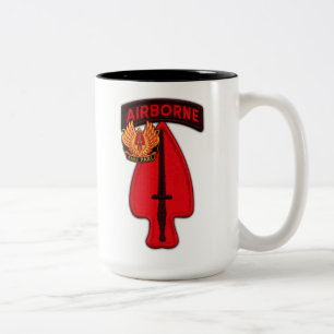 veteranen van commando - veteranen van de speciale tweekleurige koffiemok