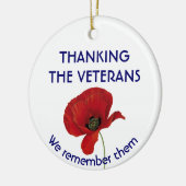VETERANEN We herinneren ons hun papaver Keramisch Ornament (Links)