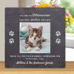 Veterinaire diergeneeskundige foto van Appreciatio Fotoplaat<br><div class="desc">Zeg 'Dank je' tegen je geweldige dierenarts met een schattig gepersonaliseerd huisdier fotoplaque van de kat! Je bent de dierenarts..iedereen wil dat ze dat hadden!" Personaliseer de naam van het huisdier en zijn favoriete foto. Deze veeartsenijkundige appreciatie cadeau zal een schat in het belang zijn. COPYRIGHT © 2020 Judy Burrows,...</div>