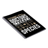 Veterinaire echte artsen behandelen meer dan één s notitieboek (Rechterzijde)