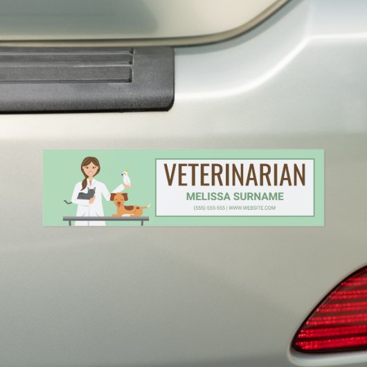 Veterinaire Vrouw en Dieren en aangepaste tekst Bumpersticker (Op auto)