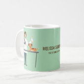 Veterinaire vrouw met dieren en aangepaste tekst koffiemok (Voorkant links)