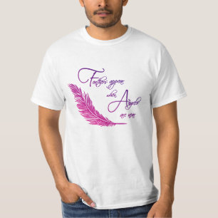 Veters verschijnen als Angels dicht bij de T-shirt