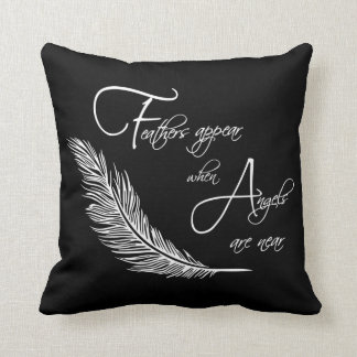 Veters verschijnen wanneer Angels dichtbij Sierkus Kussen