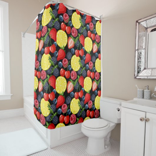Vetgedrukte bessen & citrus douchegordijn (In situ)