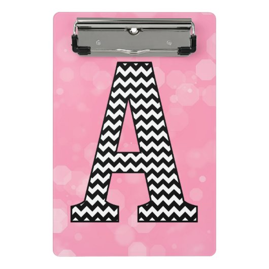 Vetgedrukte Chevron Letter A op Bubblegum Pink Mini Klembord (Voorkant)