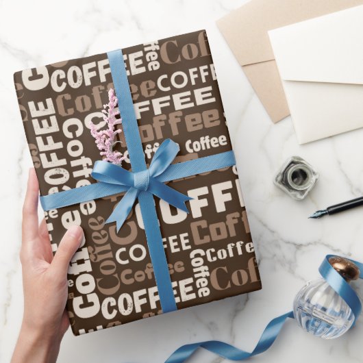 Vetgedrukte koffie letters cadeaupapier (Geschenken)