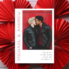 Vetgedrukte moderne verticale namen aangepaste kle save the date