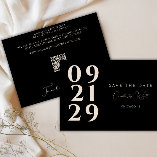Vetgedrukte nummertypografie Modern B&W QR Code Kaart