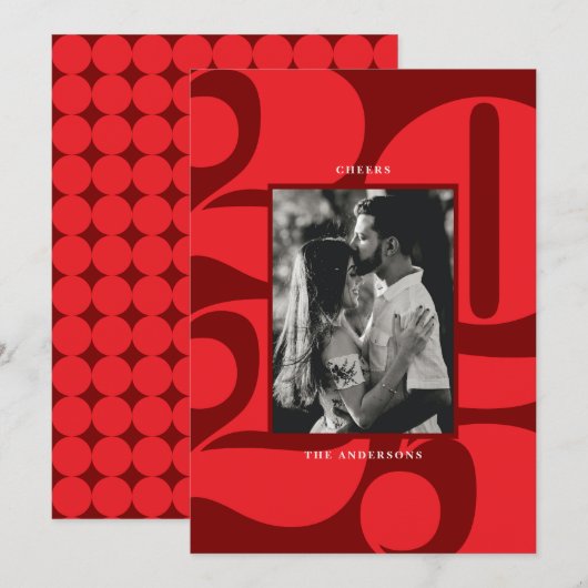 Vetgedrukte rode cijfers juichen nieuwjaarsfoto to feestdagenkaart (Voorkant / Achterkant)