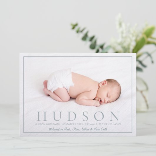 Vetgedrukte tekst baby geboortekaartje aankondiging (Staand voorkant)