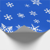 Vetwitte sneeuwvlokken op Bright Royal Blue Holida Cadeaupapier (Hoek)