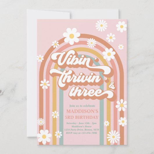 Vibin' Thrivin' Three Boho Daisy Rainbow Birthday Kaart (Voorkant)