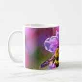 Vibrant bij koffiemok (Links)