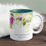 Vibrant Bloom | Aangepersonaliseerde Waterverf Flo Tweekleurige Koffiemok<br><div class="desc">Het elegante ontwerp van de mok is voorzien van een cascade van waterverf floralen in rijke, met juweel aangetaste violet paars en jaspergroen. Personaliseer met jouw naam, bedrijfsnaam of formulering van uw keus gebruikend de twee gebieden van de douanetekst. We houden van deze stijl met de jager-groene binnenkant voor een...</div>