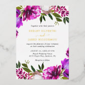 Vibrant Bold Bright Paarse Floral Weddenschap Gold Folie Uitnodiging (Voorkant)