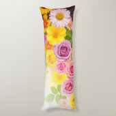 Vibrant Floral Gradient Art – Pink Yellow Purple Lichaamskussen (Achterkant (Verticaal))