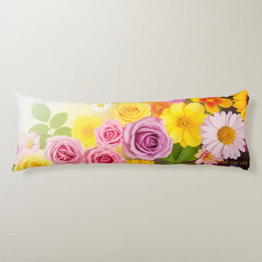 Vibrant Floral Gradient Art – Pink Yellow Purple Lichaamskussen (Voorkant)