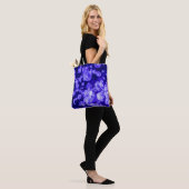 Vibrant gloeiend zand tote bag (Op model)