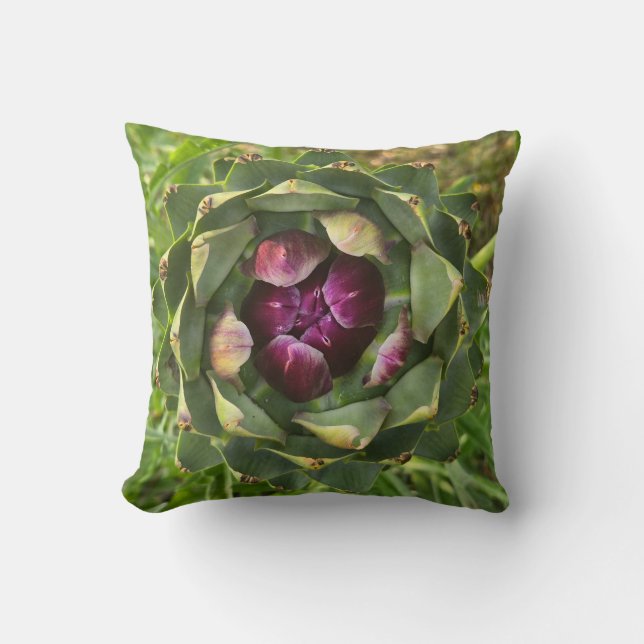 Vibrant Green and Purple Tuscan Artichoke Kussen (Voorkant)