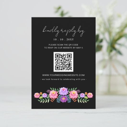 Vibrant Mexican Floral Fiesta Wedding QR code RSVP Kaartje (Staand voorkant)