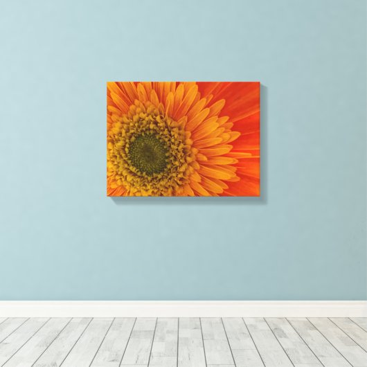 Vibrant Oranje Gerbera Daisy StretchedCanvas Afdru Canvas Afdruk (Insitu (Houten vloer))